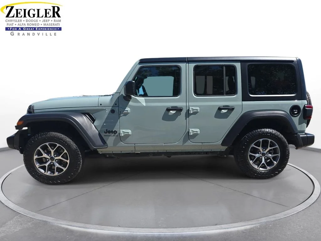 Used 2024 Gray Jeep Sport S image 8