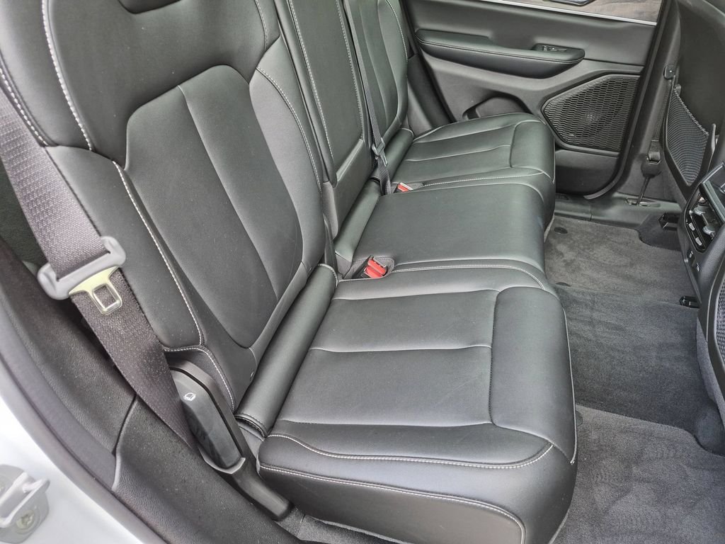 Certified Used 2024 White Jeep Limited image 27