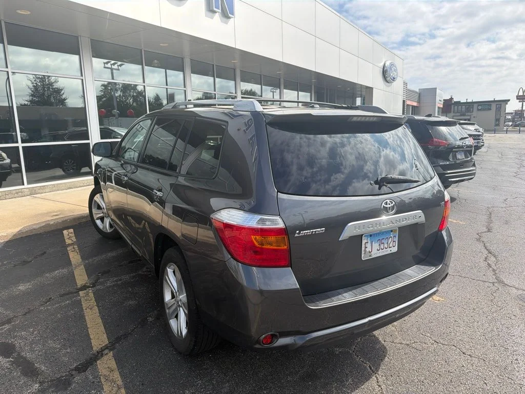 Used 2009 Gray Toyota Limited image 6