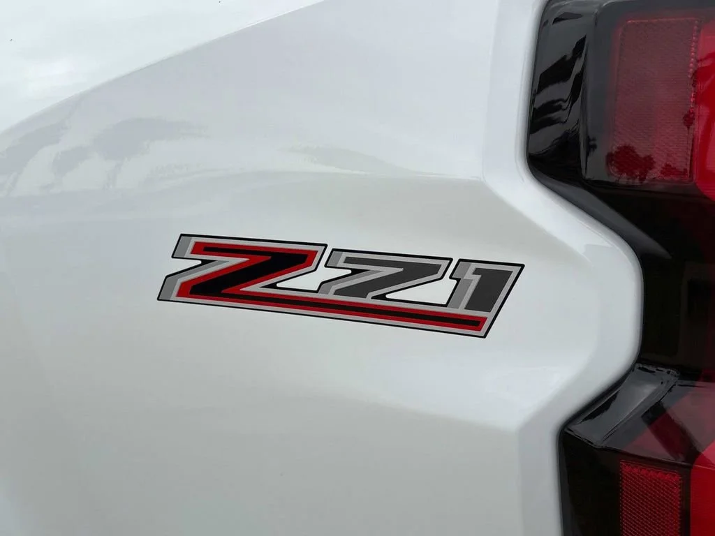 2026 Chevrolet Colorado Z71 - Photo 9