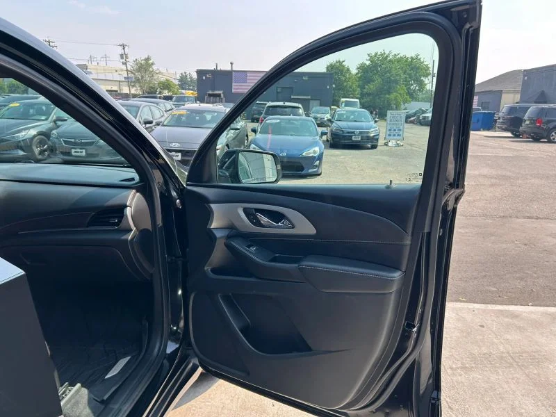 Used 2022 Black Chevrolet LT Sport Utility 4D image 19