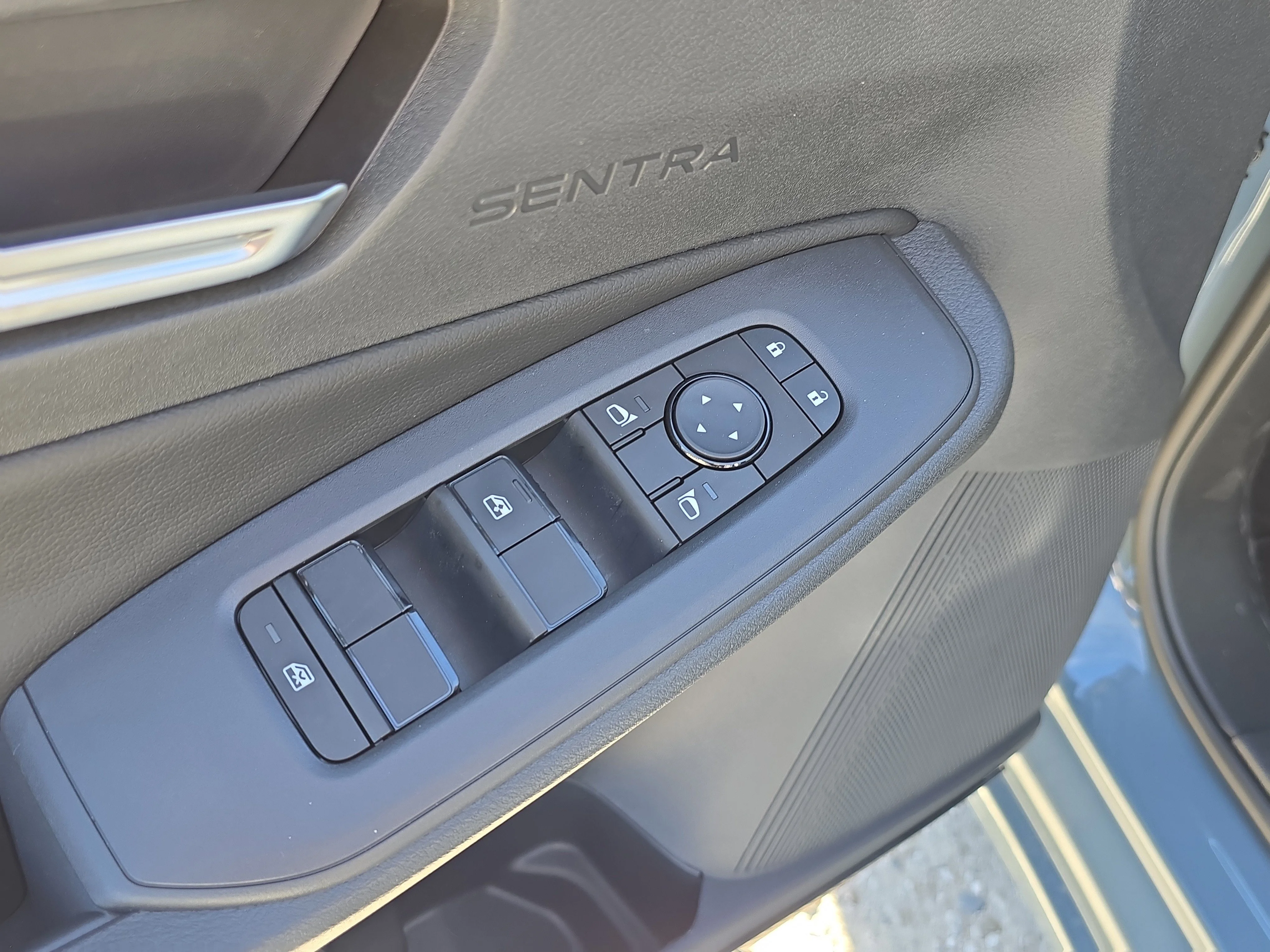 New 2026 Atlantic Gray Metallic Nissan SV image 18