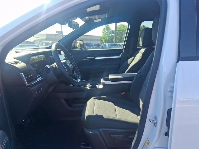 New 2027 Summit White GMC Elevation image 13