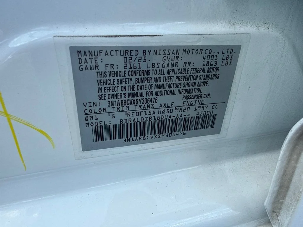 Used 2025 White Nissan SV image 33