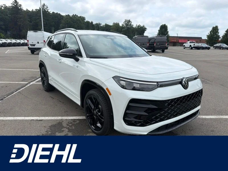 2026 Volkswagen Tiguan SE R-LINE BLACK