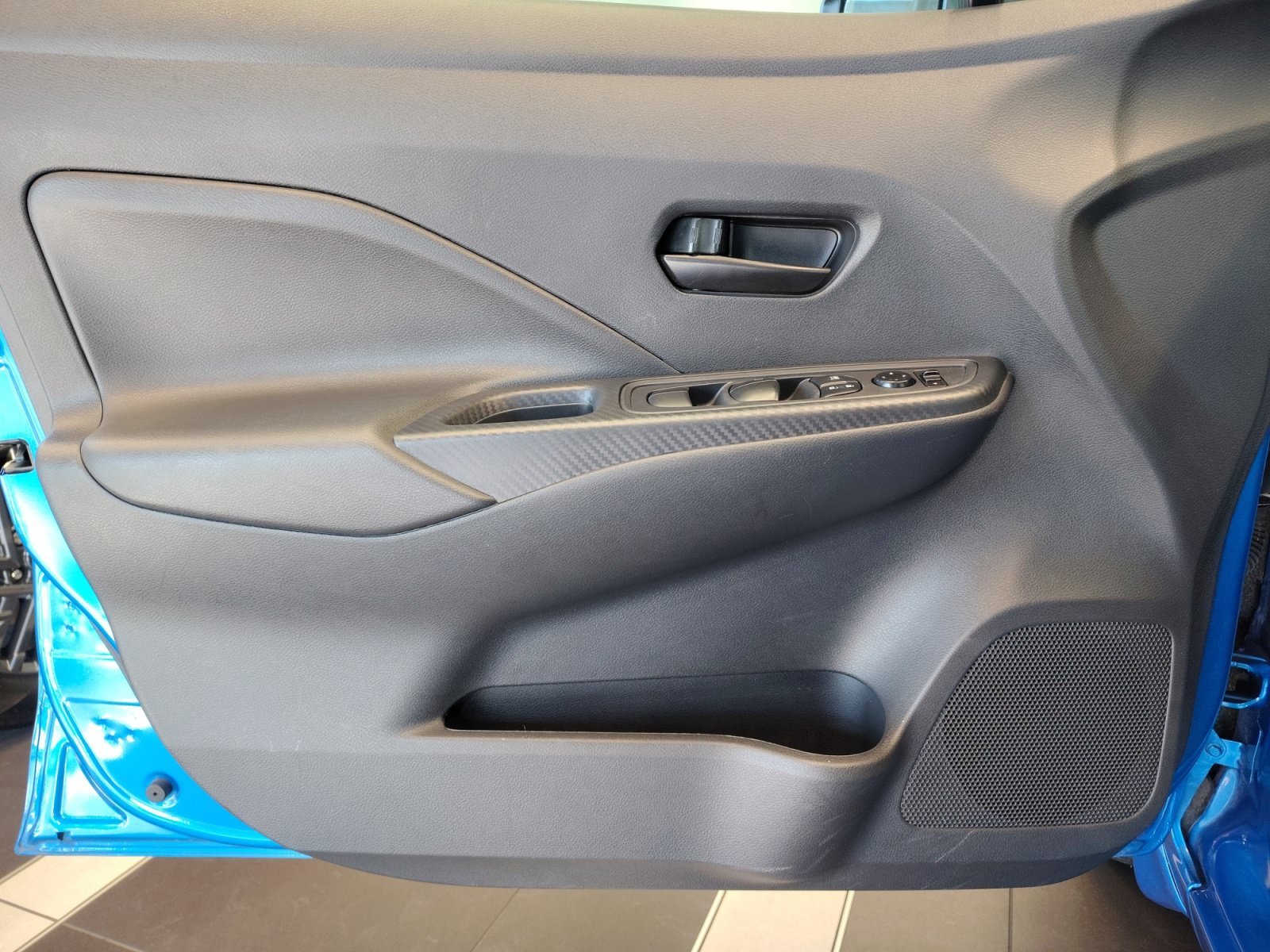 Used 2024 Electric Blue Metallic Nissan S image 24