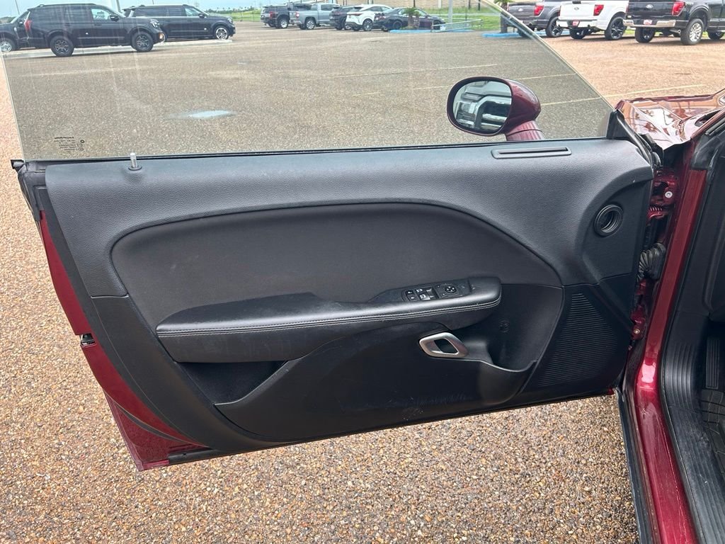 Used 2020 Red Dodge SXT image 10