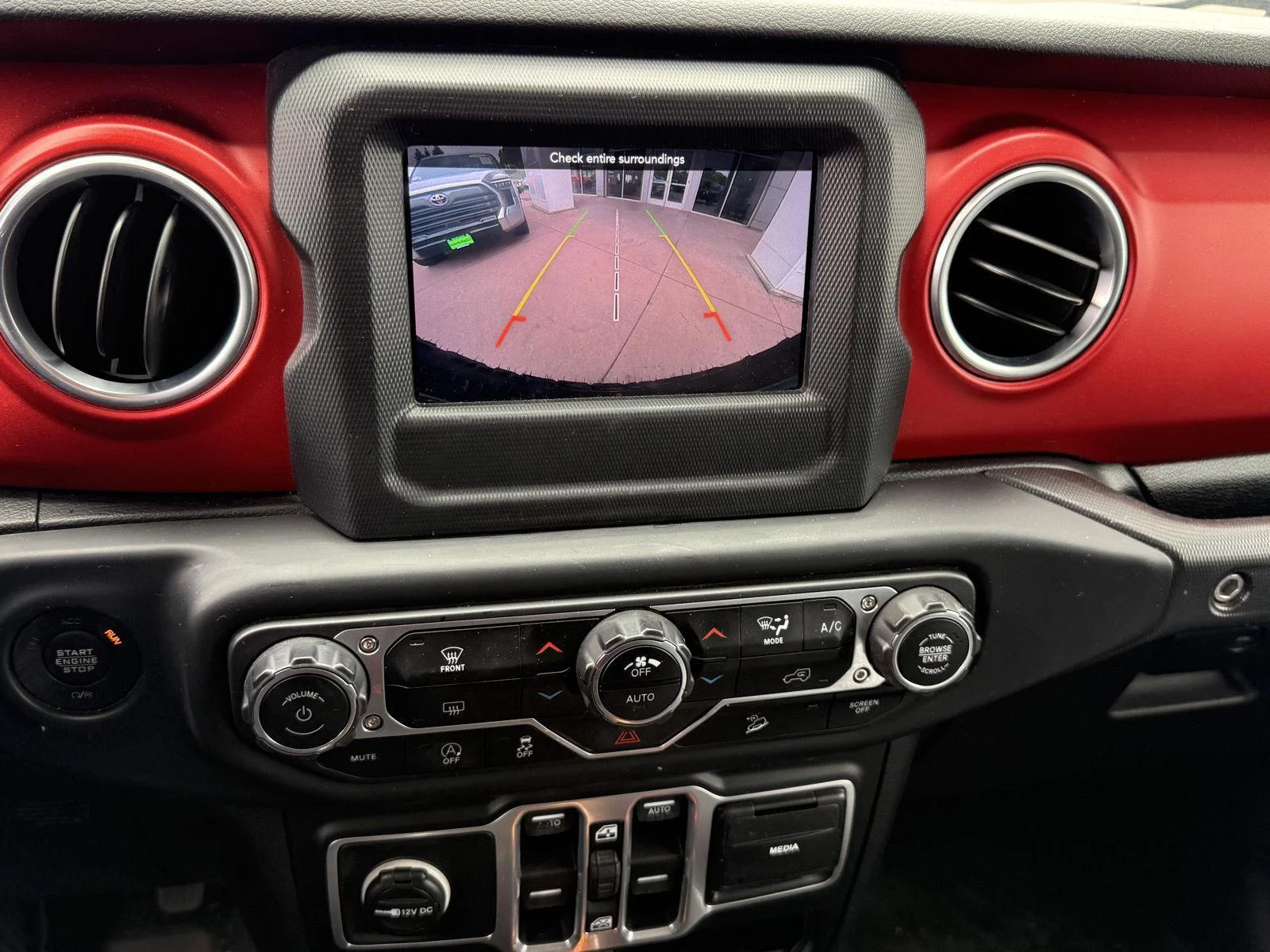 Used 2018 Sting-Gray Clearcoat Jeep Rubicon image 19
