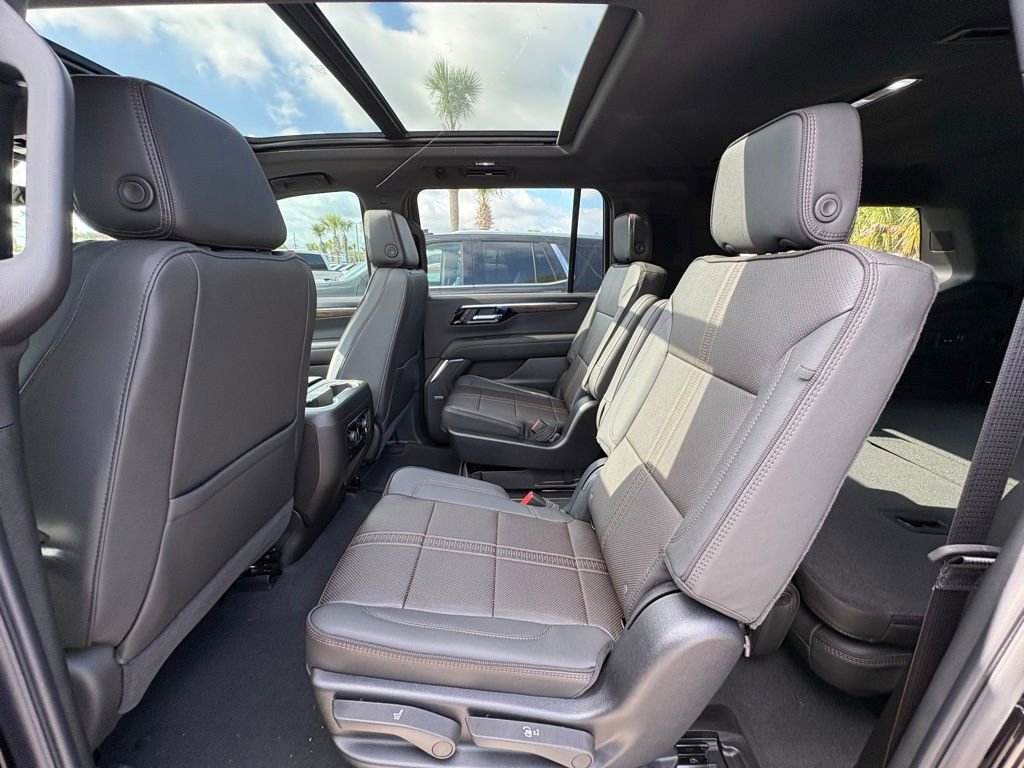 2026 Chevrolet Suburban High Country - Photo 14