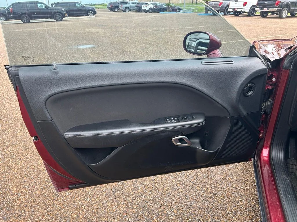 Used 2020 Red Dodge SXT image 10