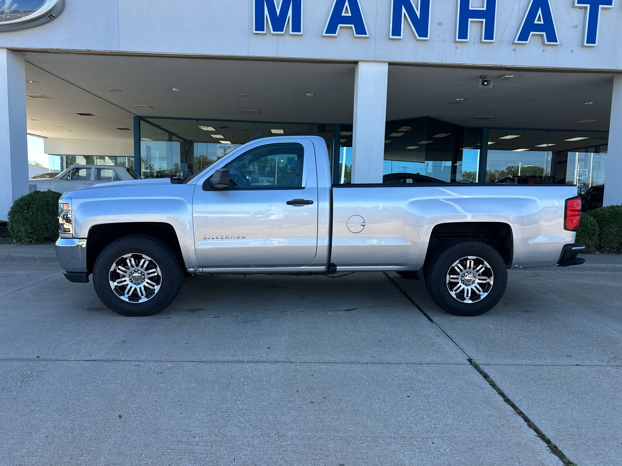 Used 2018 Silver Ice Metallic Chevrolet Work Truck image 8