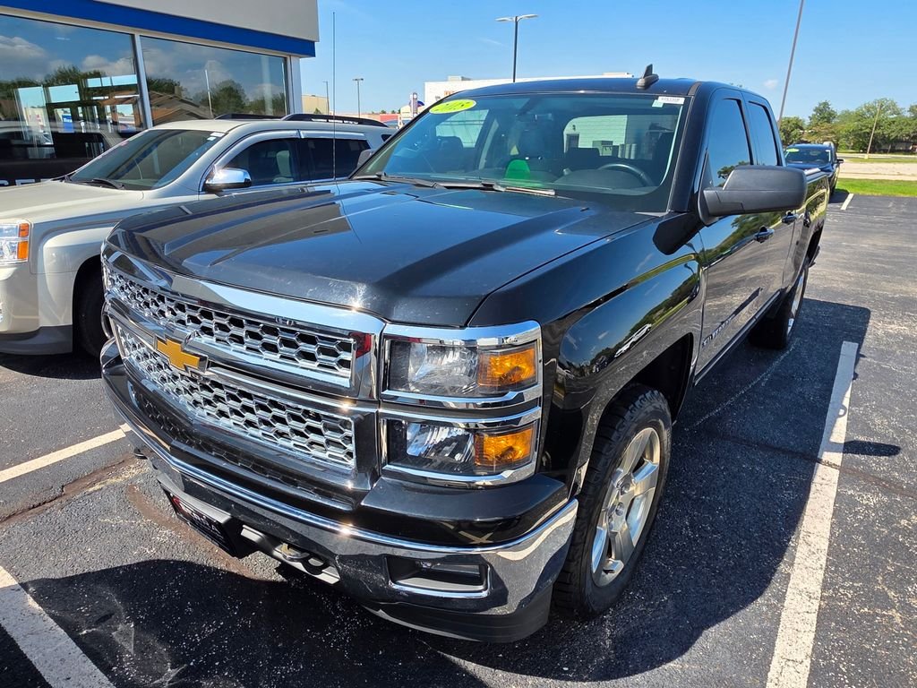 Used 2015 Chevrolet Silverado 1500 LT with VIN 1GCVKREC9FZ163936 for sale in Savoy, IL