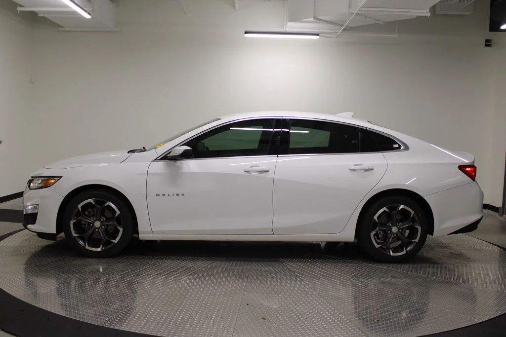 1G1ZD5ST3PF118608