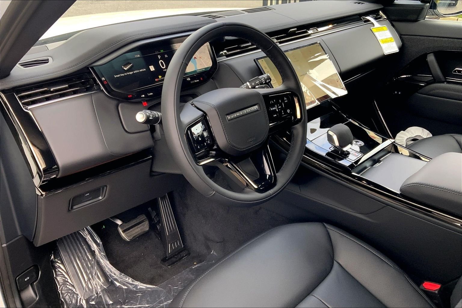 New 2026 Fuji White Land Rover Dynamic SE image 8