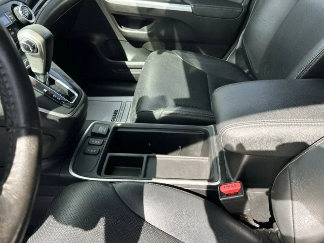 Used 2016 Alabaster Silver Metallic Honda EX-L image 31