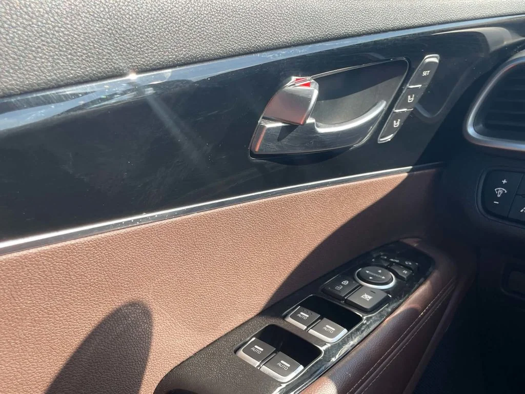 Used 2020 Black Kia SX image 18