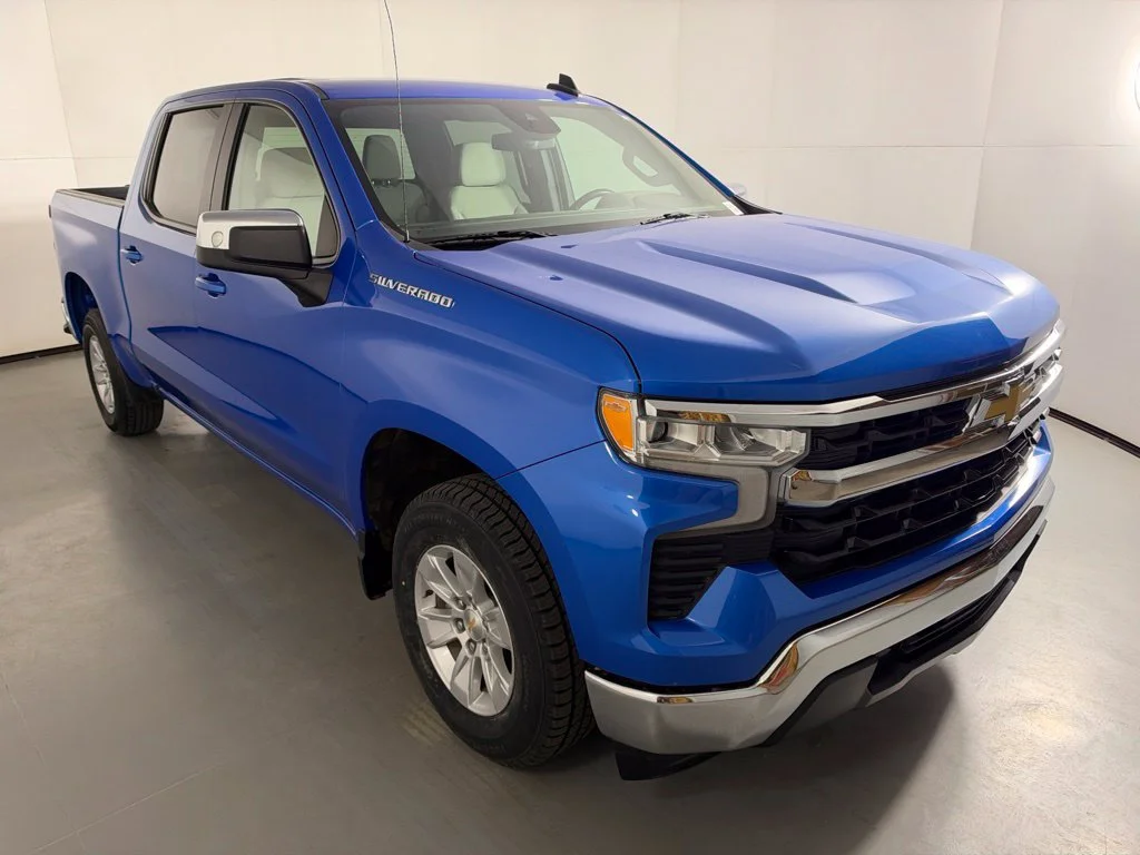 Used 2025 Blue Chevrolet LT image 2