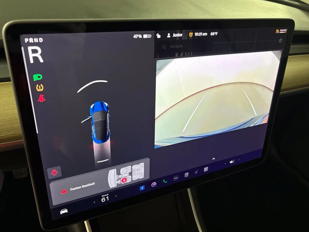 Used 2019 Blue Tesla Mid Range image 30