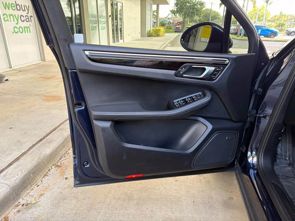 Used 2019 Black Porsche Base image 36