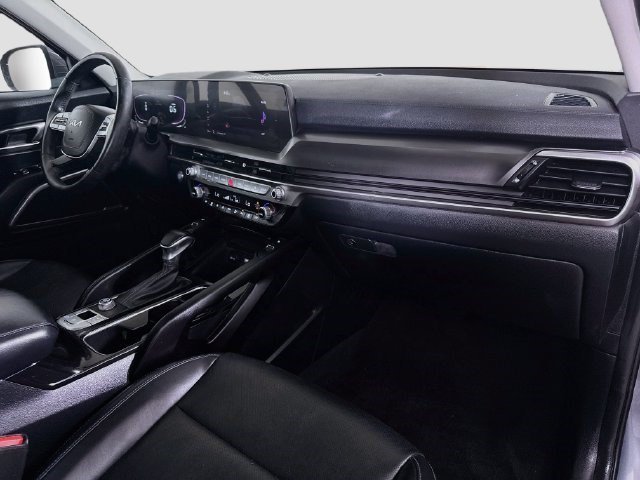 Used 2024 Everlasting Silver Kia S image 26