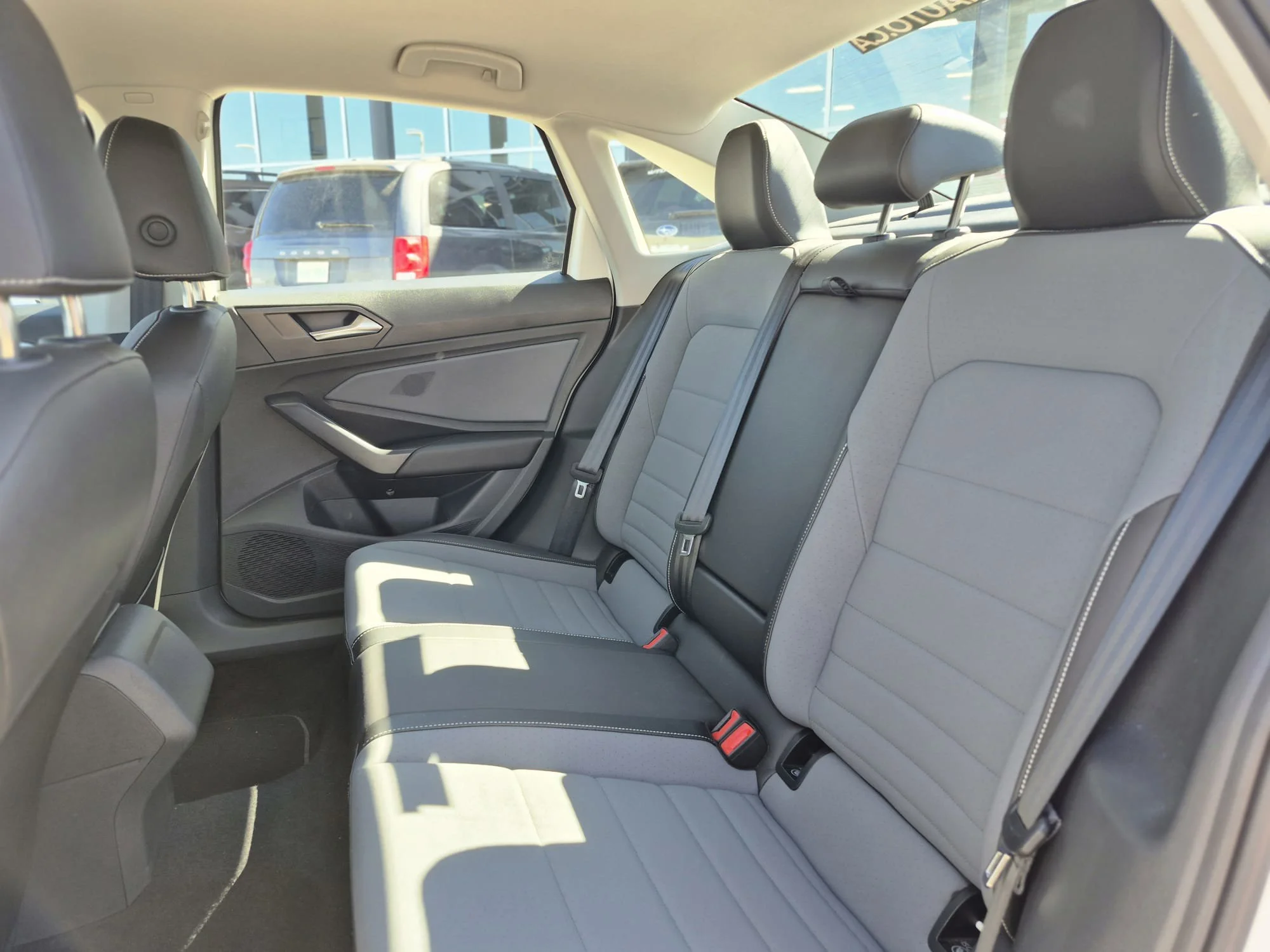 Certified Used 2025 Oryx White Pearl Volkswagen Comfortline*Adapt Cruise | Remote Start | Htd Seats & Wheel | Blind Spot Detect | Lane Keep Assist image 9