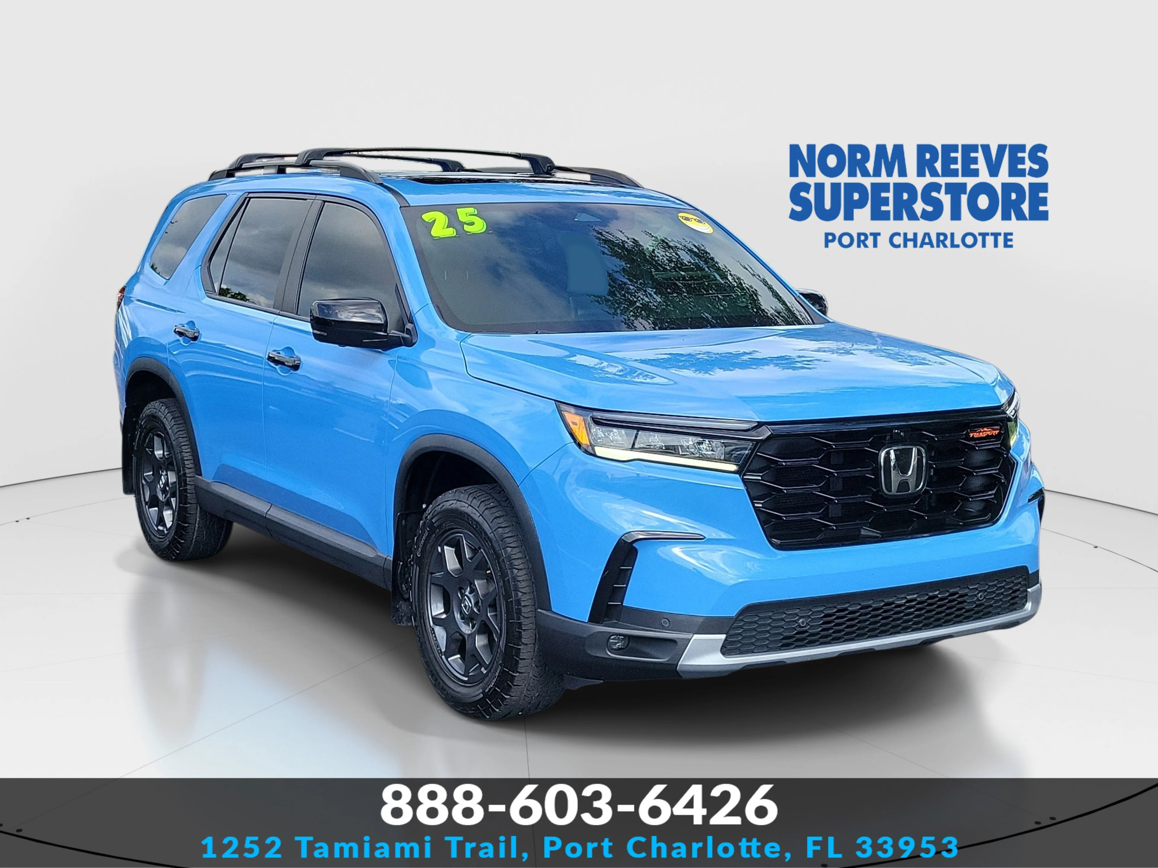 2025 Honda Pilot TrailSport AWD's photo