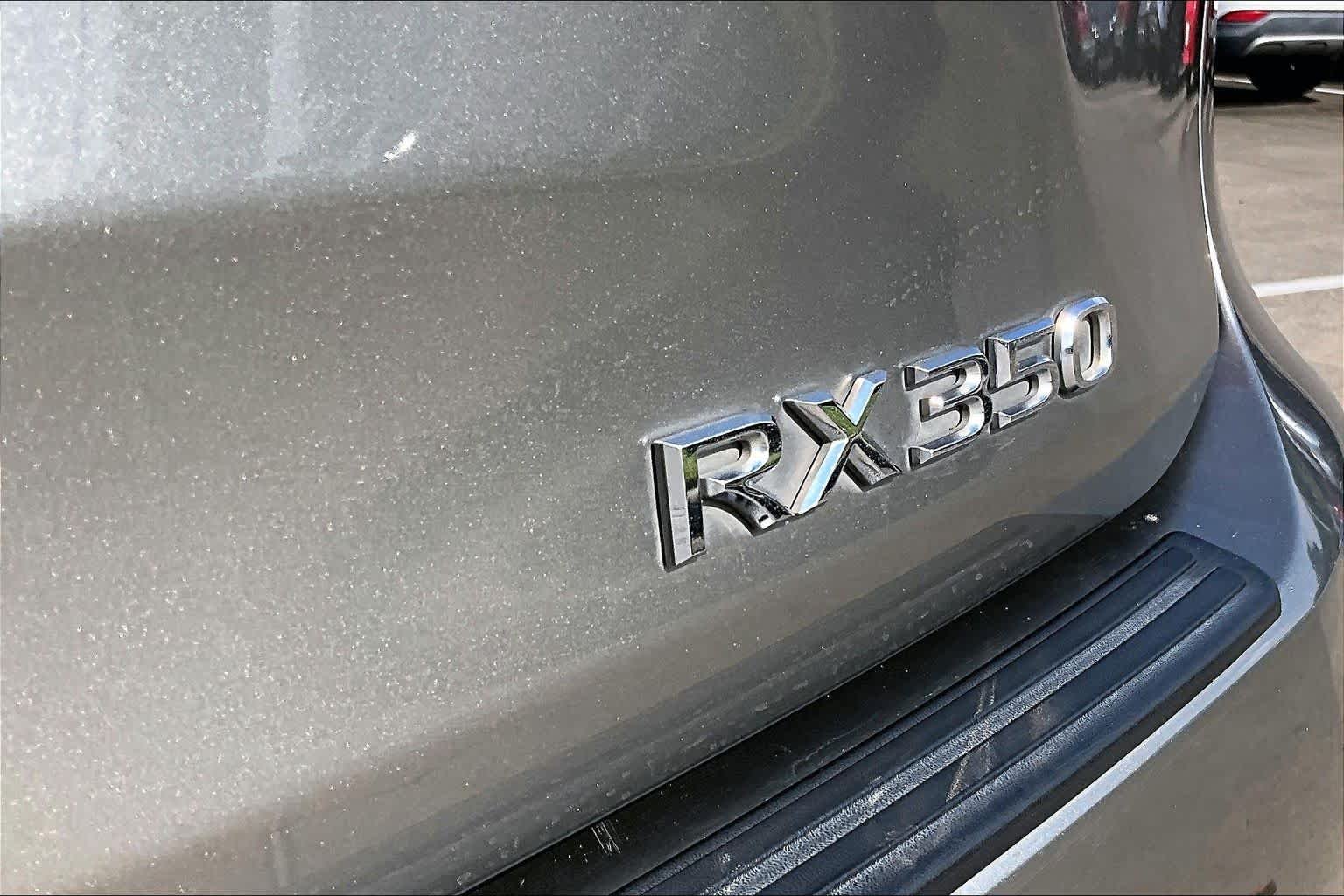 Used 2019 Atomic Silver Lexus  image 28