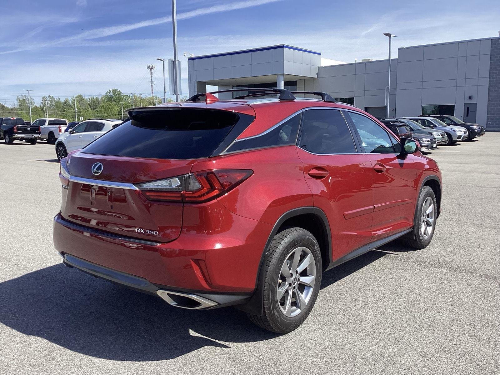 Used 2018 Matador Red Mica Lexus Base image 9