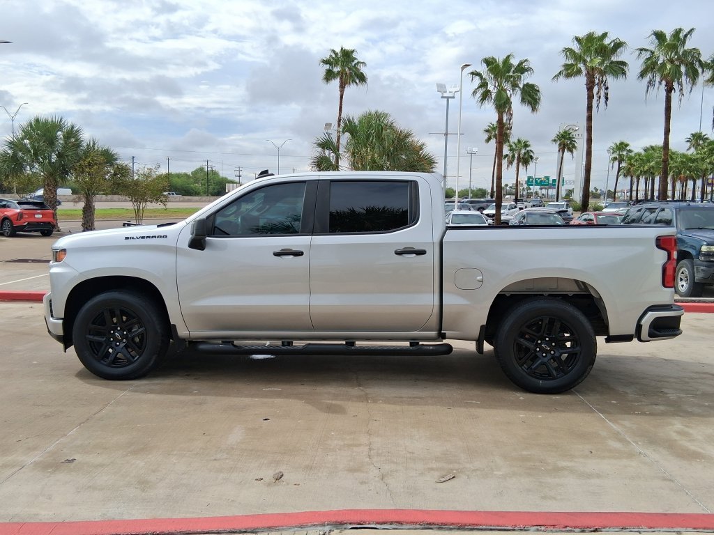 Used 2021 SILVER ICE METALLIC Chevrolet Custom image 3