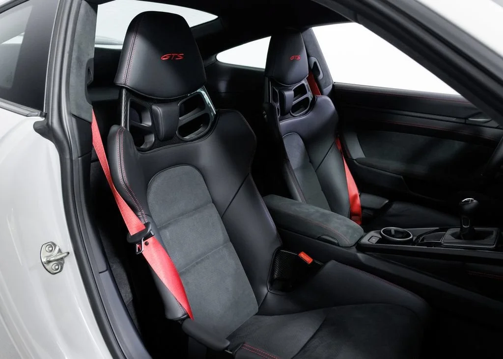 Used 2024 Chalk Porsche Carrera GTS Manual image 19