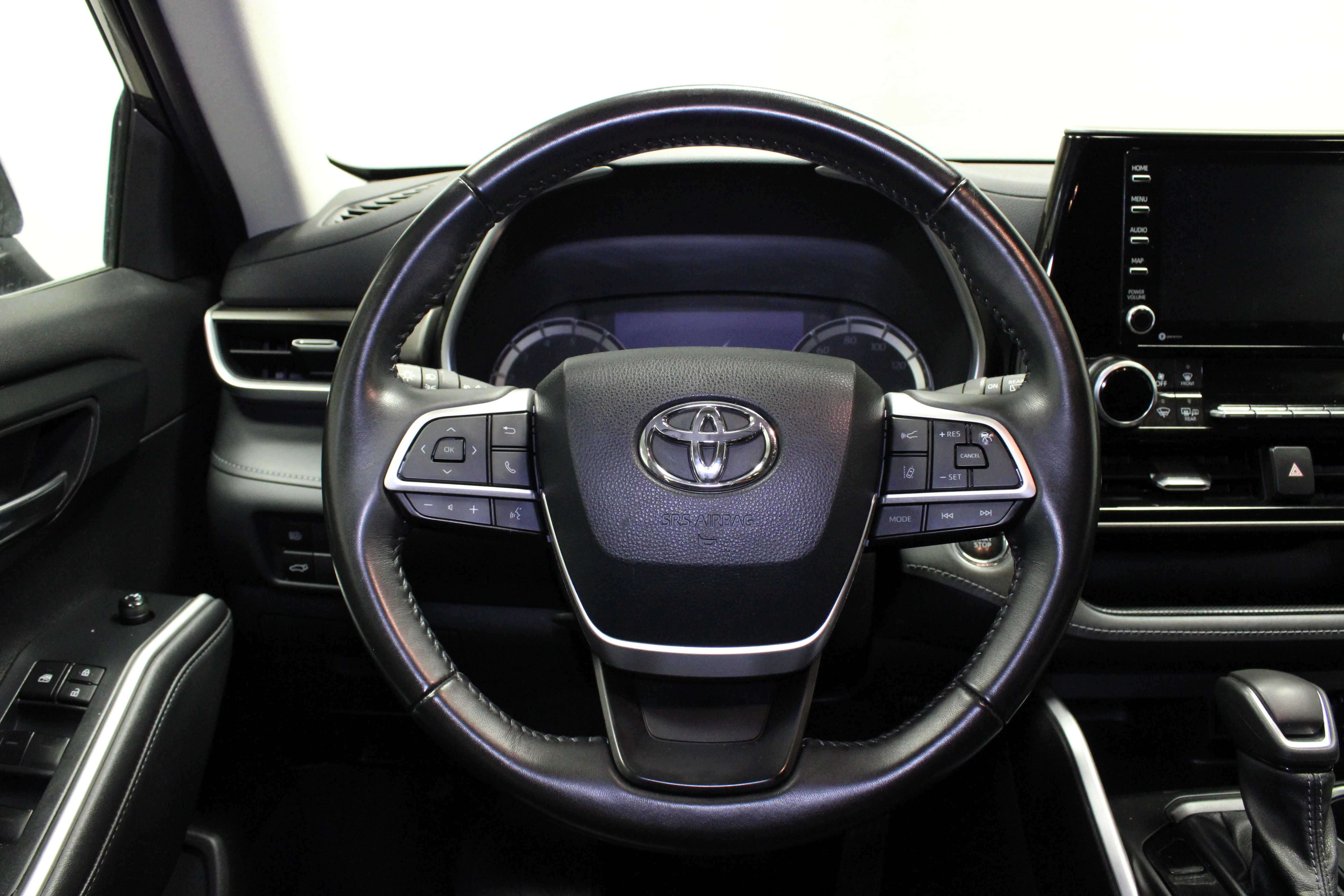 2022 Toyota Highlander XLE - Photo 24
