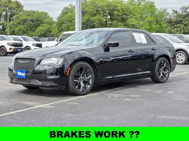 Used 2022 Black Chrysler Touring image 4