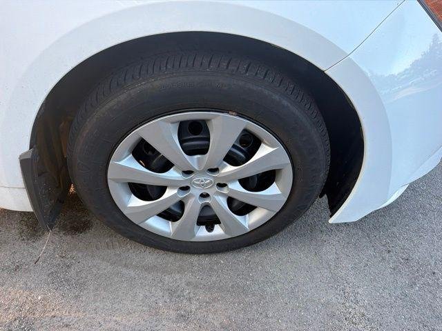 Certified Used 2024 Ice Toyota LE image 32