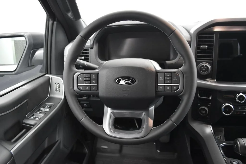 New 2026 Oxford White Ford XLT image 8