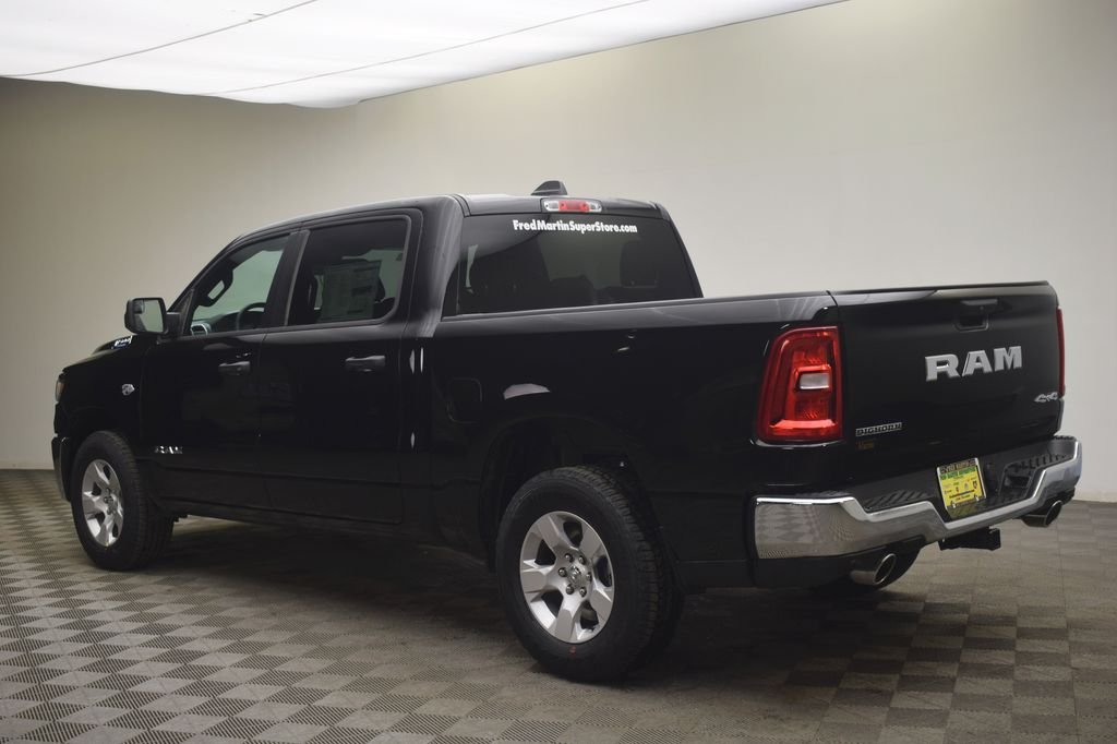 New 2026 Diamond Black Crystal Pearl-Coat Exterior Paint RAM Big Horn/Lone Star image 12