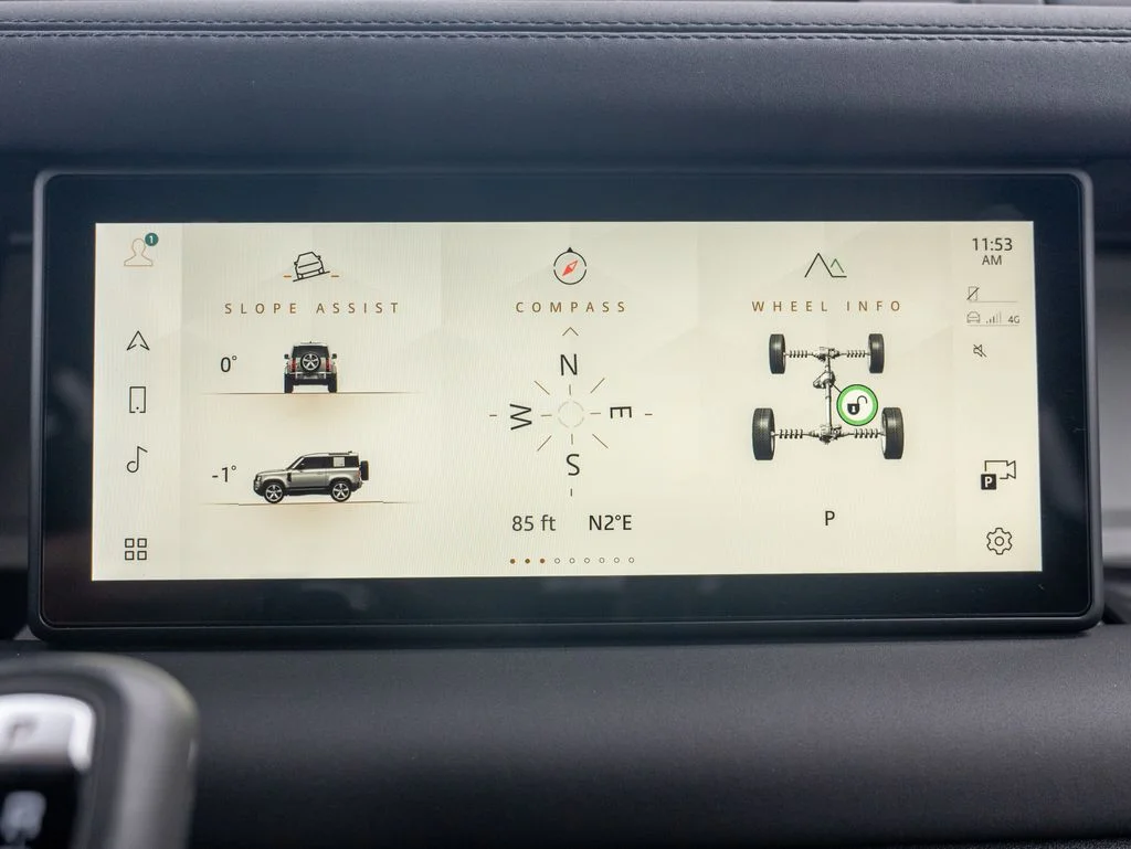 Used 2024  Land Rover S image 23