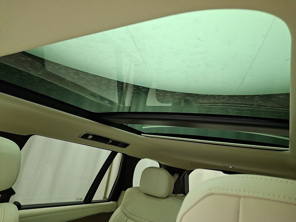 New 2026 Charente Grey Land Rover SE image 12