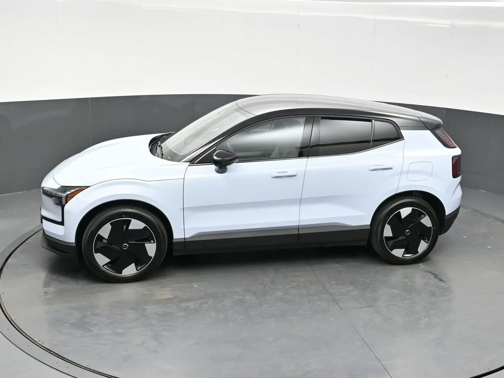 New 2026 Cloud Blue Volvo Twin Motor Performance Plus image 29