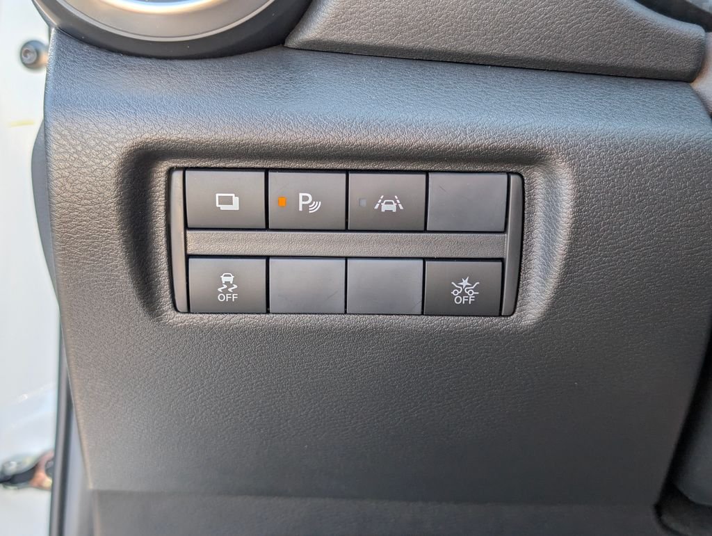 Used 2025 White Nissan 1.6 S image 29