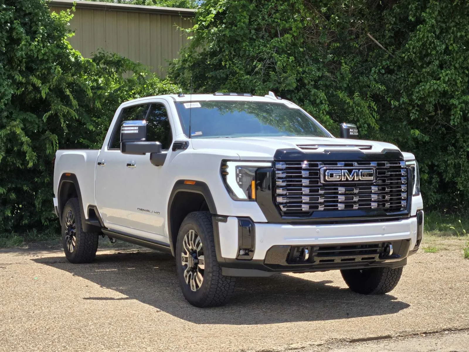 New 2026 Summit White GMC Denali Ultimate image 2