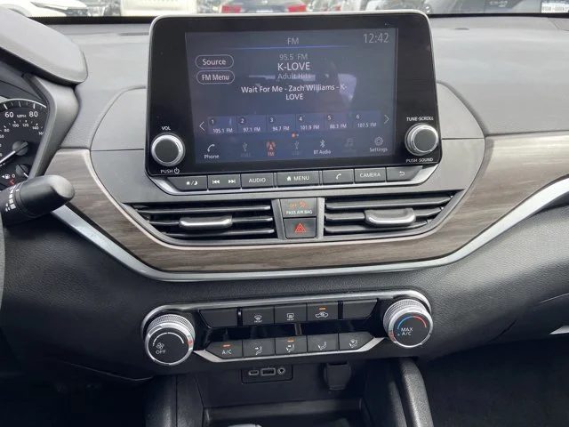 2025 Nissan Altima SV - Photo 19