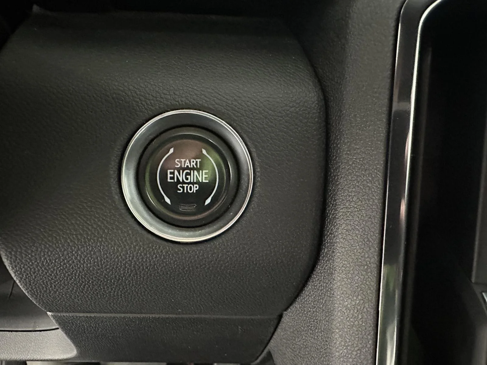 Used 2024 Summit White GMC AT4 image 16