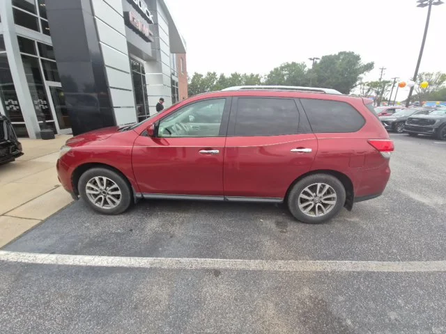 2015 Nissan Pathfinder SV