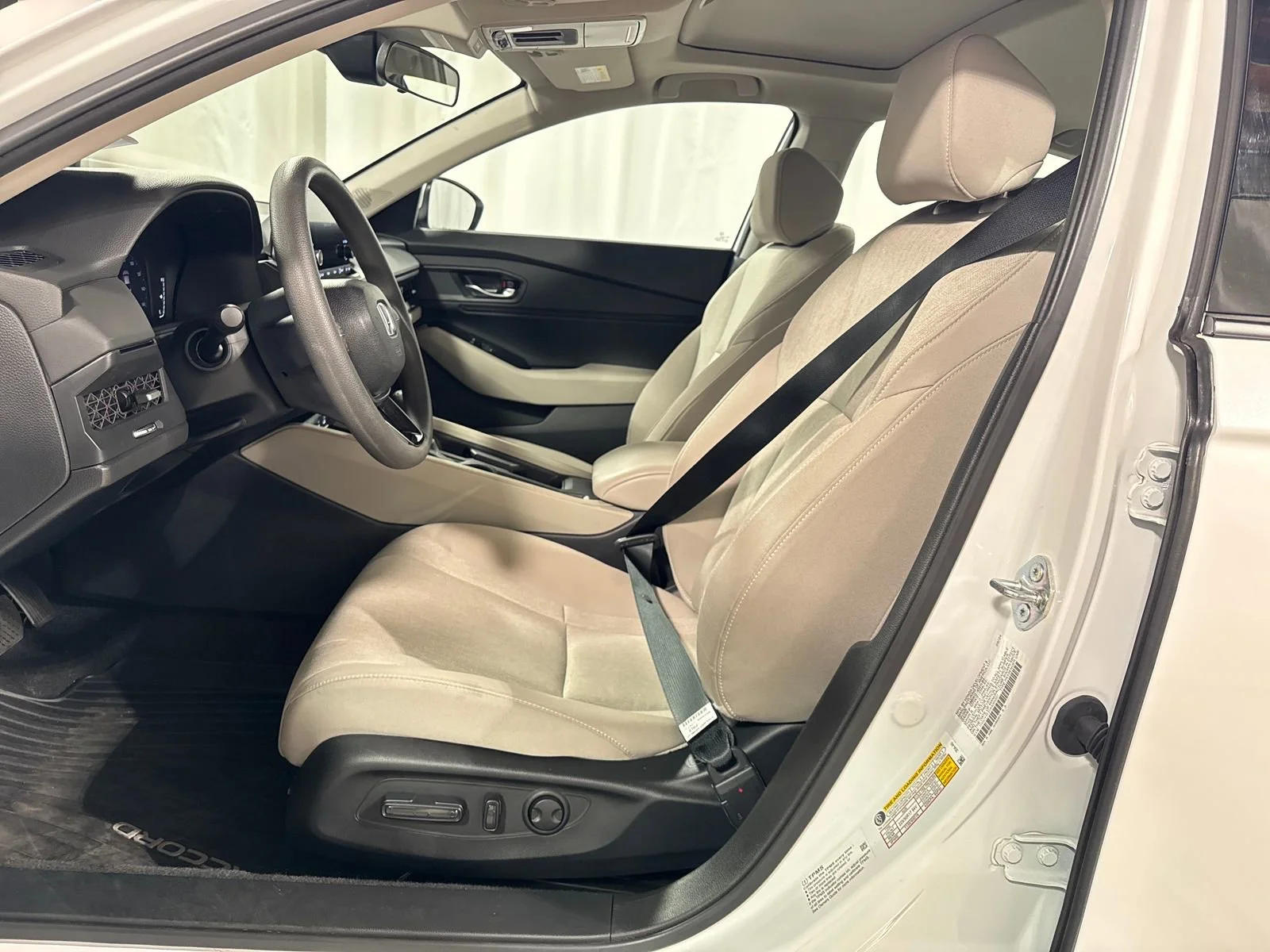 2024 Honda Accord EX - Photo 29