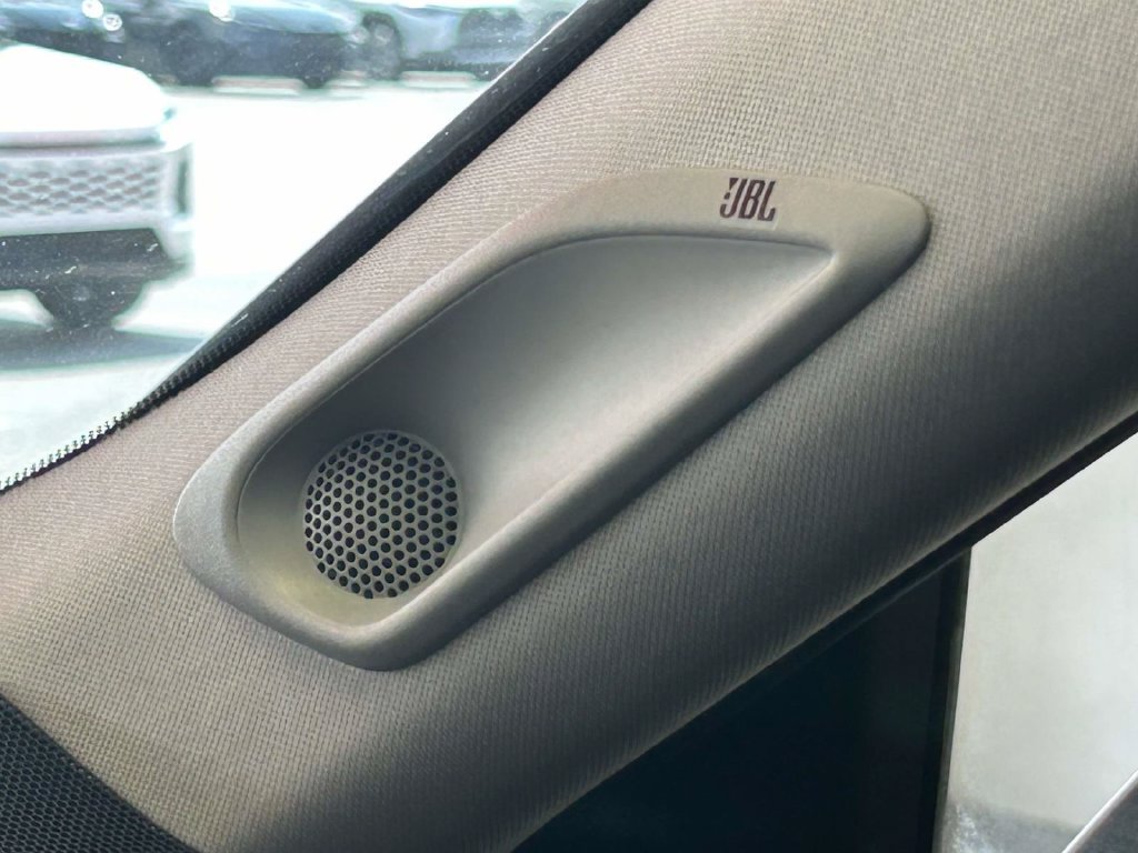 Used 2025 Beige Toyota Platinum image 21