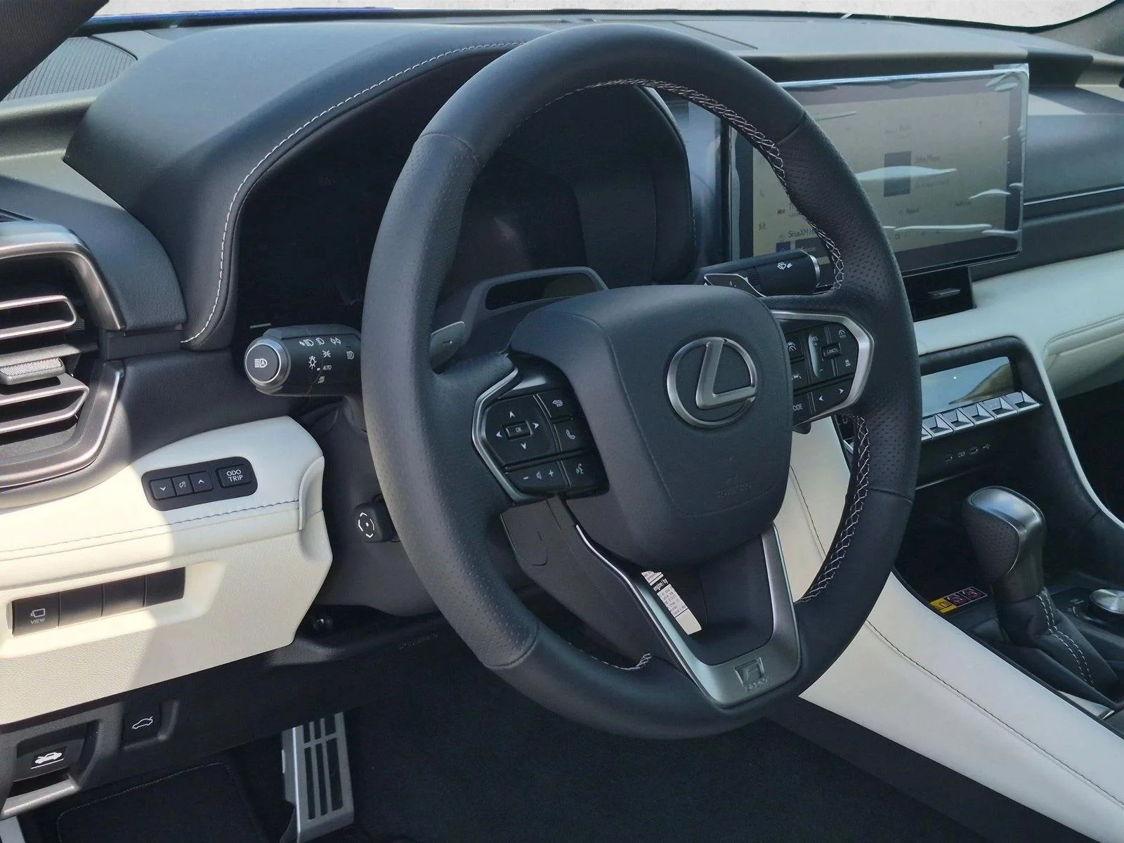 New 2026 Ultrasonic Blue Mica 2.0 Lexus  350 F SPORT image 3