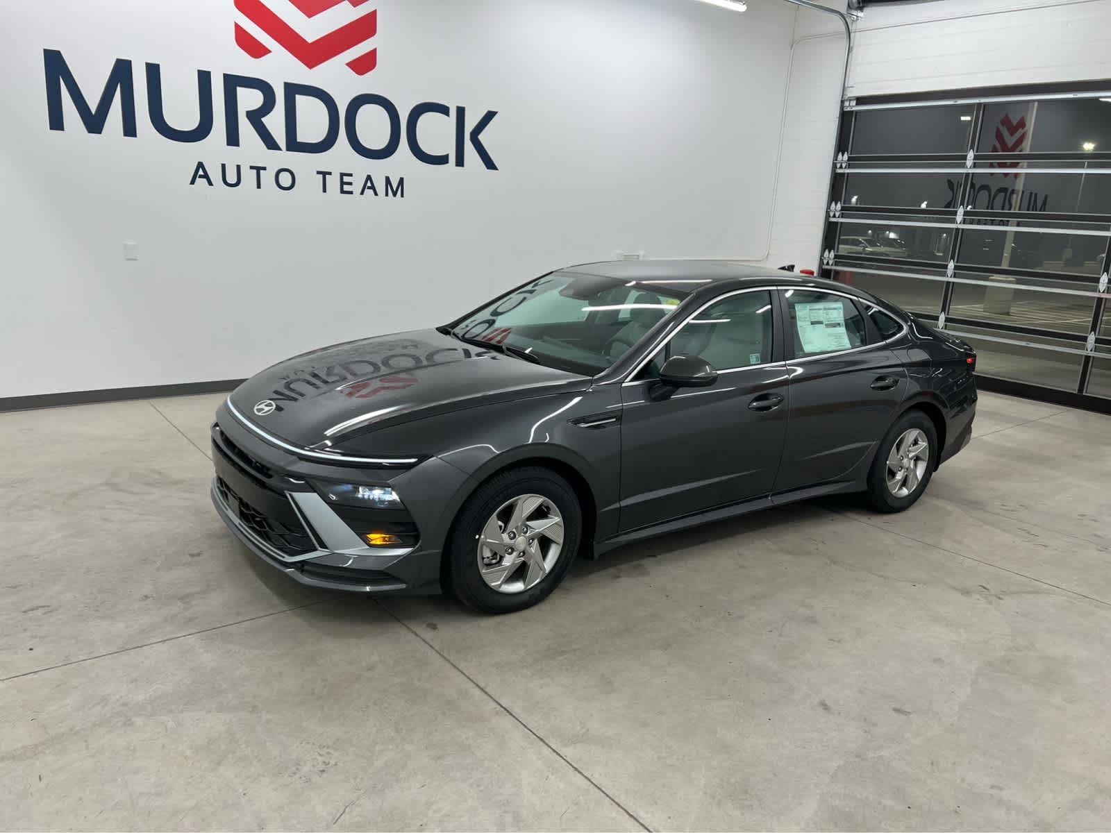 Used 2025 Portofino Gray Hyundai SE image 6