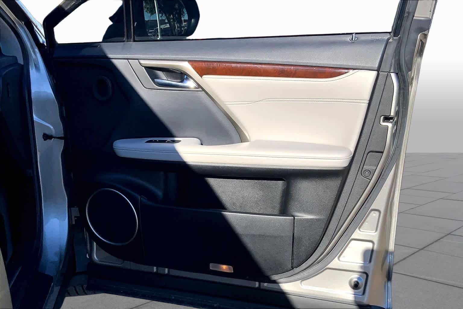 Certified Used 2018 Atomic Silver Lexus  image 23