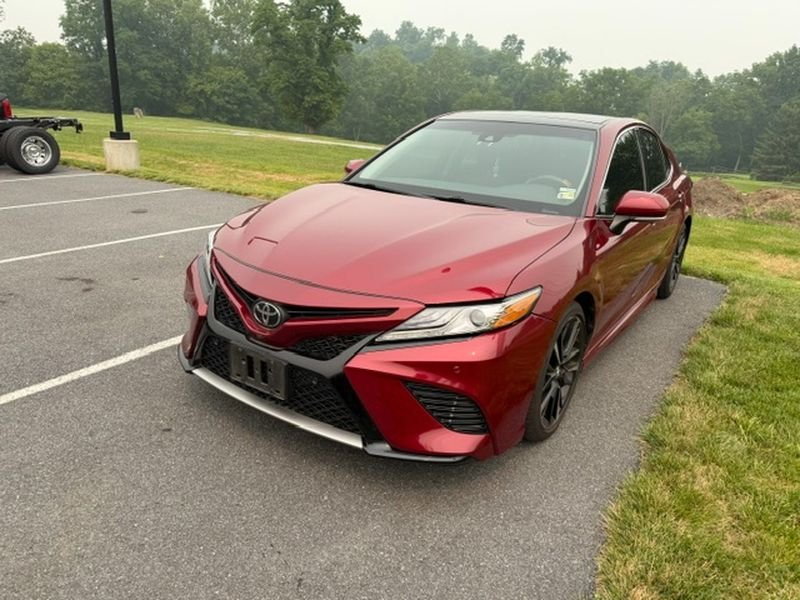 Used 2018 Ruby Flare Pearl Toyota XSE image 2