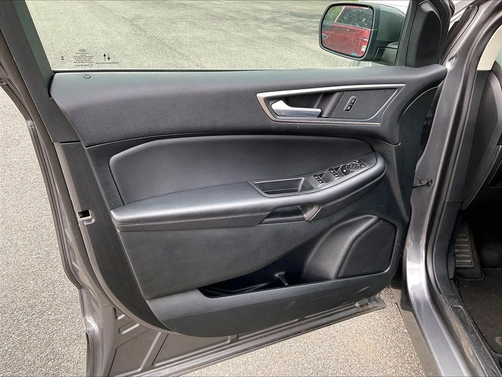 Used 2024 Gray Metallic Ford SEL image 9